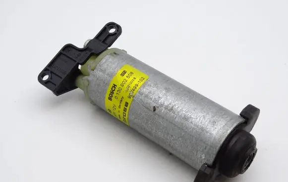 Volkswagen Phaeton Seat adjustment motor 0130002508