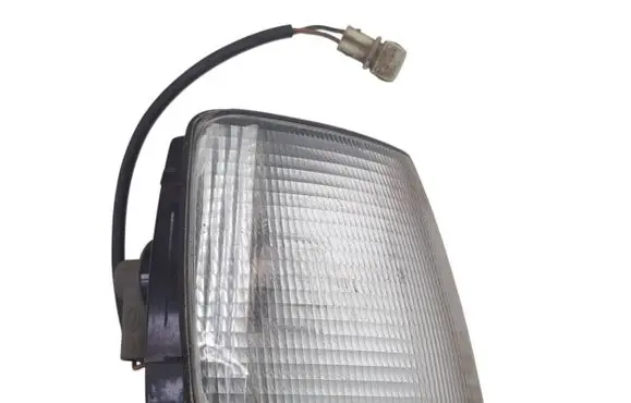 Volkswagen PASSAT B3 Front indicator light 357953050A