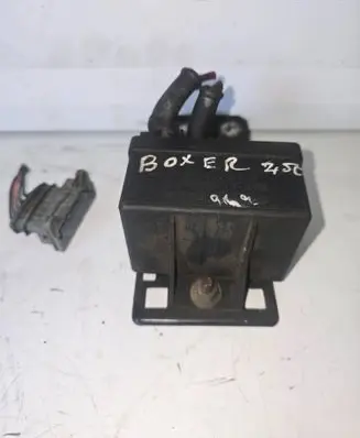 Peugeot Boxer Glow plug pre-heat relay 0281003009