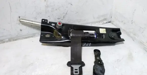 Volvo V70 Front seatbelt G6041213 6069365