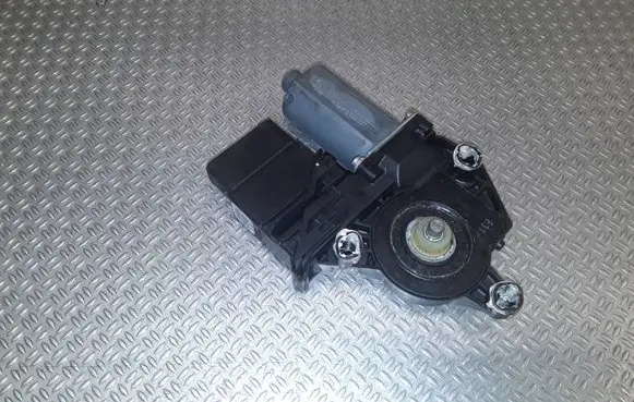 Volkswagen Golf Plus Rear door window regulator motor 5M0839402C