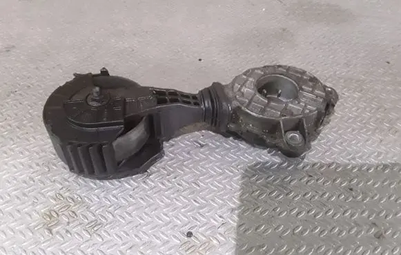 Peugeot 308 Alternator belt tensioner V75710148003