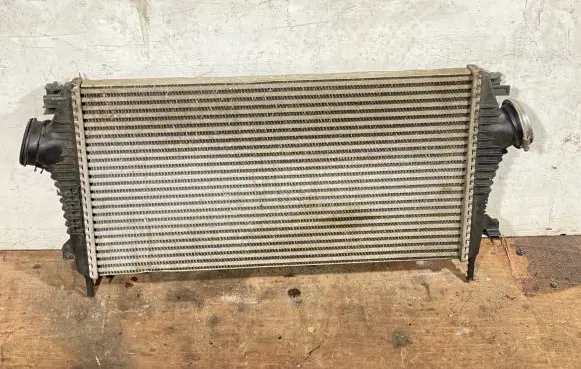Opel Insignia A Intercooler radiator 13241751 P1831001