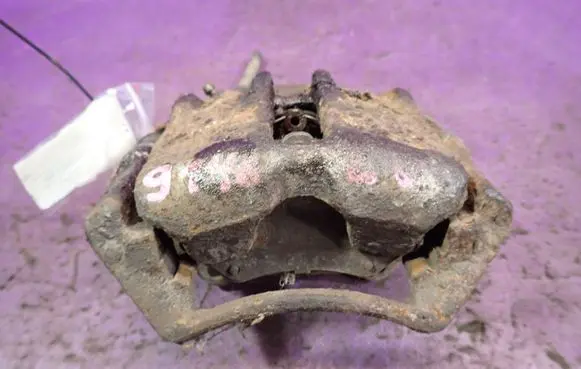 Volkswagen PASSAT B5 Front brake caliper