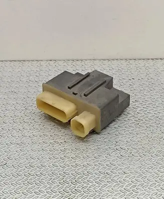 Citroen Berlingo Glow plug pre-heat relay 9652021180 18010951 07020732260