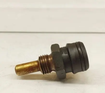 Mercedes-Benz E W124 Coolant temperature sensor 0095423517
