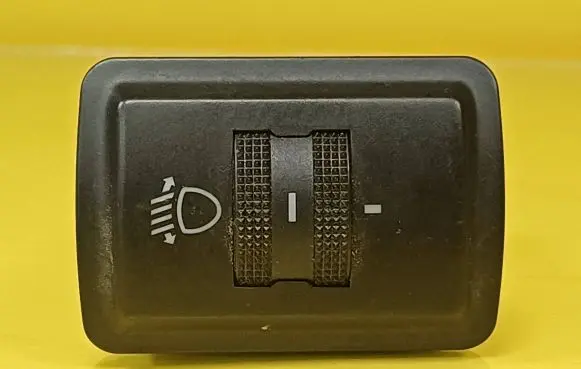 Audi A4 S4 B5 8D Headlight level height control switch 8D0941301C