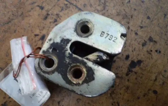 Lancia Thema Rear door lock