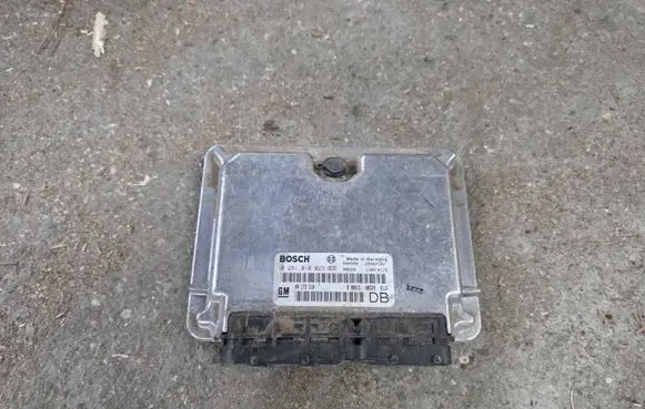 Opel Frontera B Engine control unit/module 0281010023