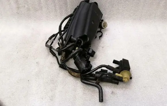 Mercedes-Benz C W205 Vacuum air tank A6510700868
