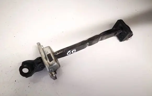 Honda CR-V Rear door check strap stopper