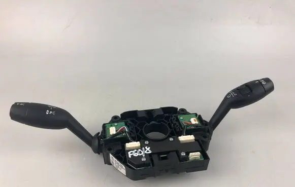 Wiper turn signal indicator stalk/switch