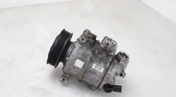 Volkswagen Tiguan Air conditioning (A/C) compressor (pump) 5N0820803F 4471503373