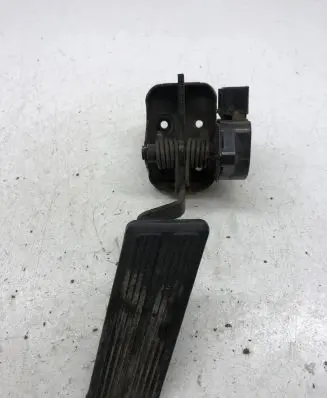 Chrysler Grand Voyager IV Accelerator throttle pedal 04612742