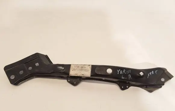 Toyota Yaris Headlight/headlamp mounting bracket 