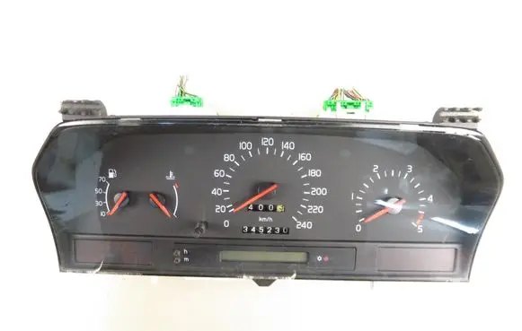 Volvo S70 V70 V70 XC Speedometer (instrument cluster) 9162603