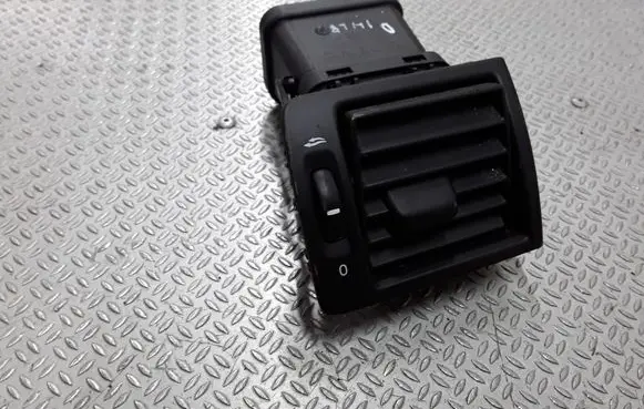 Volvo V50 Dashboard side air vent grill/cover trim 30715099