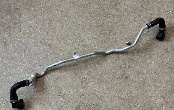 BMW 5 G30 G31 Engine coolant pipe/hose 8576310