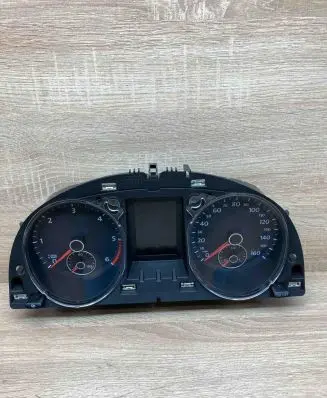 Volkswagen PASSAT B7 Speedometer (instrument cluster) 3AA920970E A2C53219792