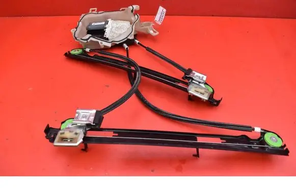 Seat Altea XL Front door window regulator with motor 8P0837401H