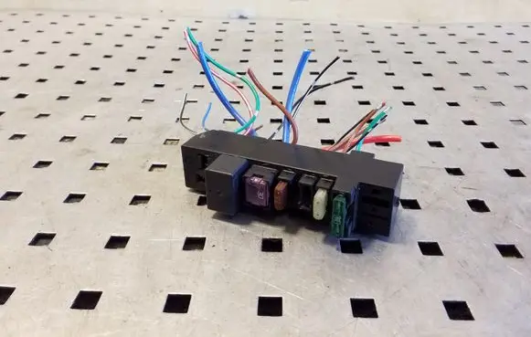 Mitsubishi Outlander Fuse module PR06200000