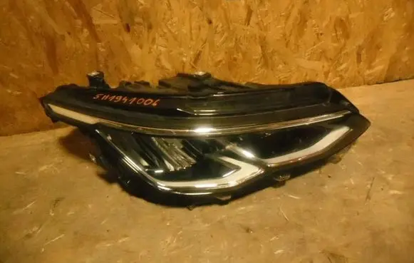 Volkswagen Golf VIII Headlights/headlamps set 