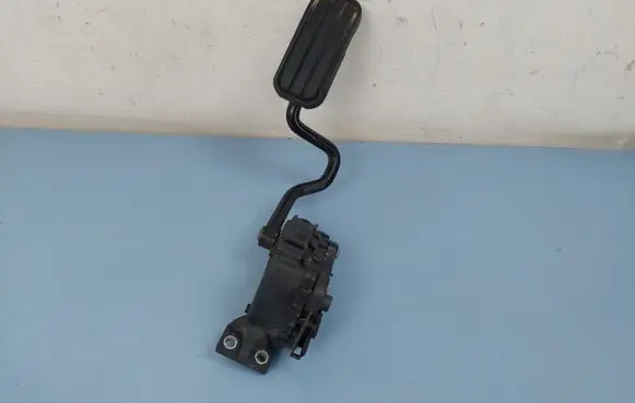 Ford Galaxy Accelerator throttle pedal 7M4721603D YM219F836GB