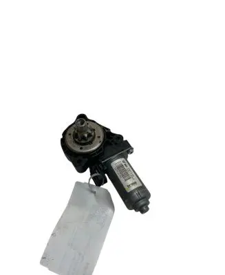 Volvo XC90 Seat adjustment motor C37013101
