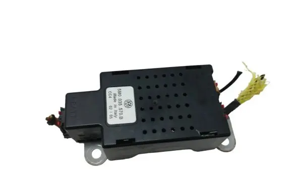 Volkswagen Golf V Aerial antenna amplifier 5M0035570B