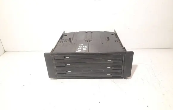 Mercedes-Benz C W203 CD/DVD changer A2036801150