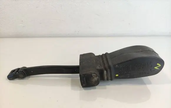 Audi A4 S4 B8 8K Front door check strap stopper 8K0837249DCAREWAY