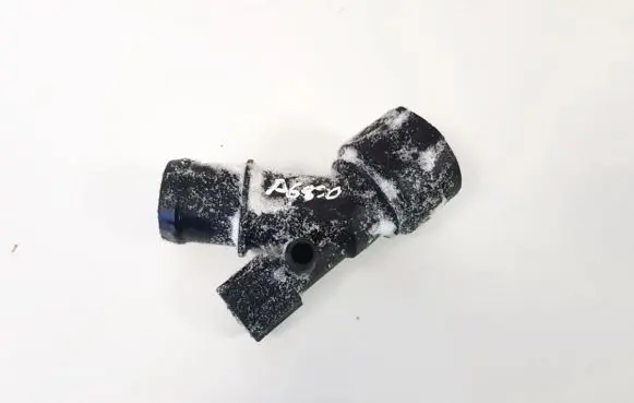 Volkswagen Golf IV Engine coolant pipe/hose 1j0121619A