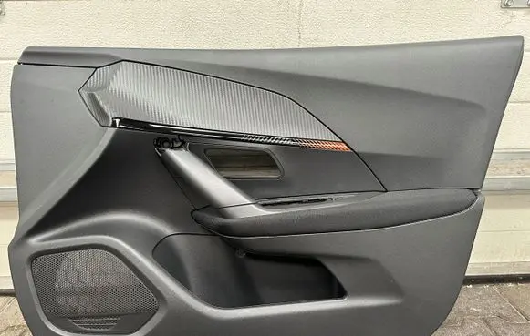 Peugeot 2008 II Front door card panel trim 98325584ZD