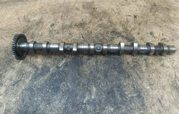 Mercedes-Benz ML W163 Camshaft R6120510001 0510001