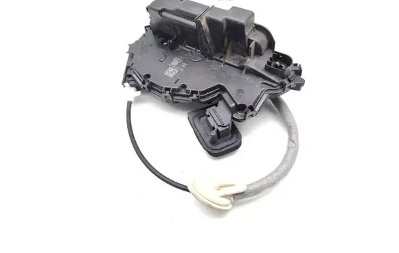 Volkswagen Polo VI Front door lock 5TC837016 A046465
