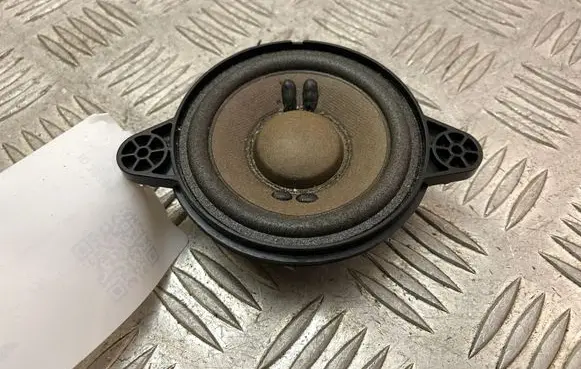 Mercedes-Benz X-class W470 Panel speaker A2468200202