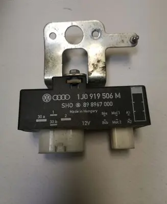 Audi A6 S6 C7 4G Coolant fan relay 