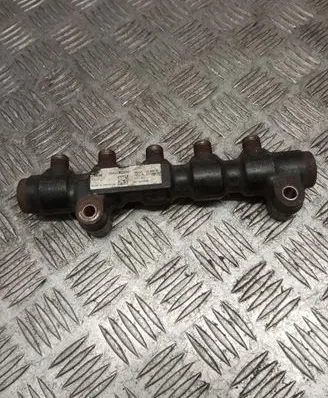 Mazda 3 I Fuel main line pipe 9654590