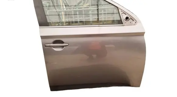 Mitsubishi Outlander Front door