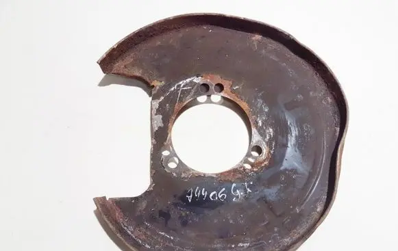 Opel Insignia A Rear brake disc plate dust cover 4611979