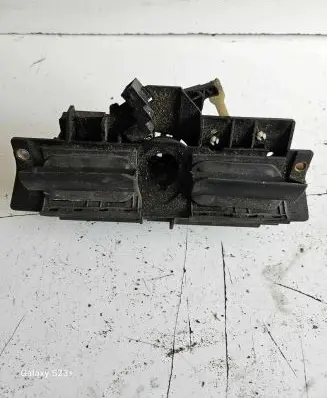 Audi A6 S6 C5 4B Tailgate/trunk/boot lock/catch/latch 4B0827565H 8D9827565H
