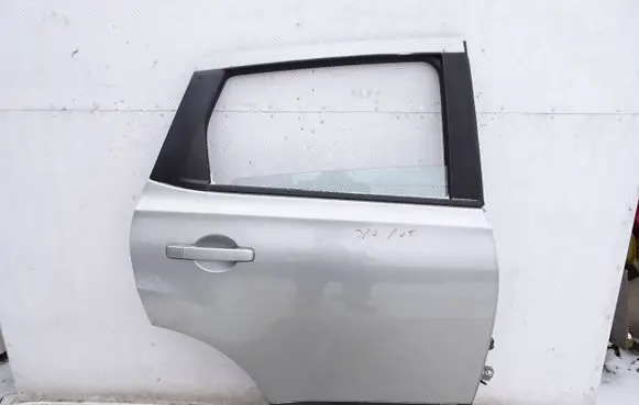 Nissan Qashqai Front door 24n4
