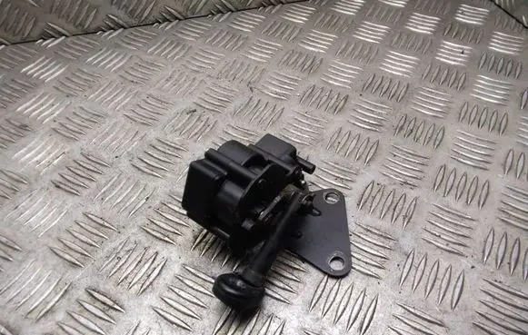 Volkswagen Sharan Vent window/glass motor 7M0847079