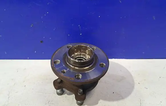 Volvo V60 Rear wheel hub 31360027