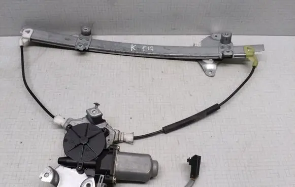 Nissan Almera N16 Front door window regulator with motor 400601T2