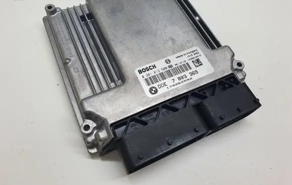 BMW 5 E60 E61 Engine control unit/module 7803369 DDE7803369 0281013500