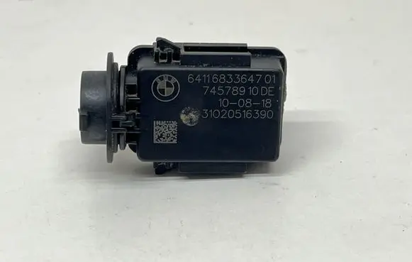 BMW 8 G15 Air quality sensor 6833647