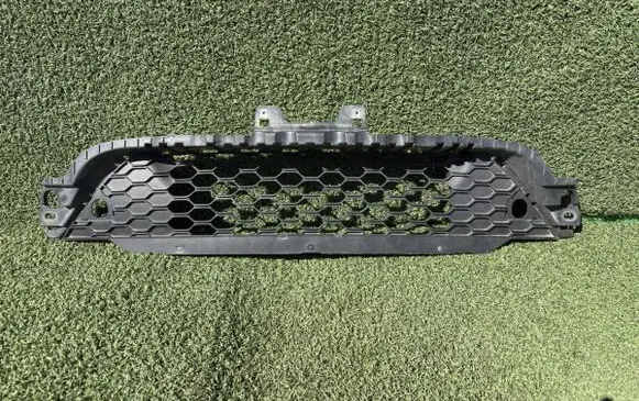 Iveco Daily 6th gen Front grill 5801529764
