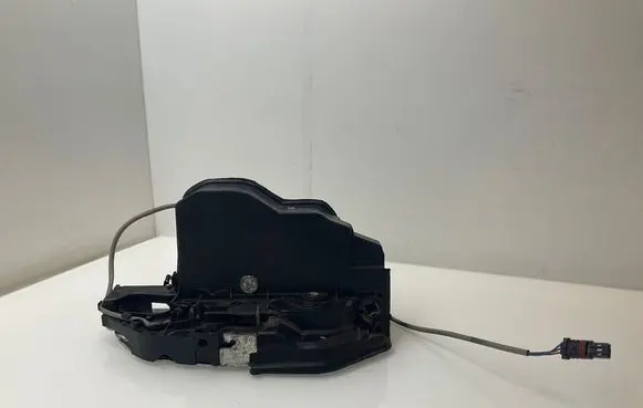 BMW 5 GT F07 Front door lock 7148475