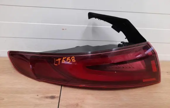 Alfa Romeo Giulia Rear/tail lights